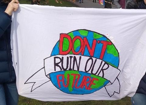 spandoek klimaatdemonstratie scholieren