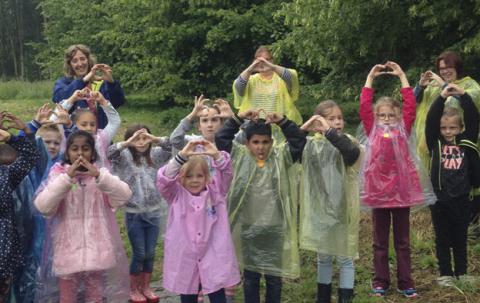 kinderen in zomerbuitenschool