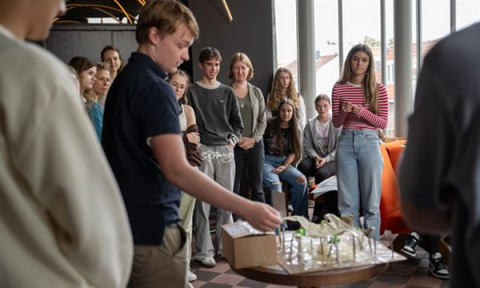 leerling presenteert oplossing voor het Dordtse Statenplein